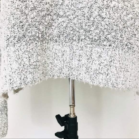 H&M Divided Knit Sweater Comfy Grey Size Small - Picture 4 of 8